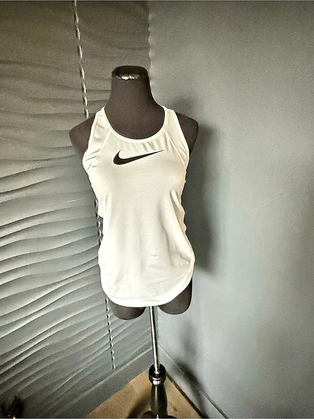 Nike Dri-FIT Tank Top in White Size XS Like New